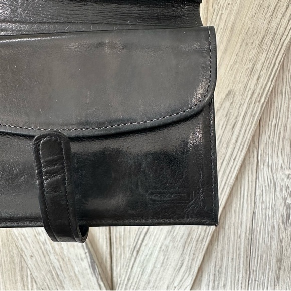 90s Vintage COACH Tri-fold Leather Waller - Picture 8 of 9